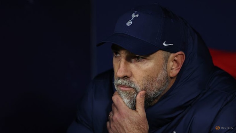 Tottenham sub goalkeeper Kinsky in 17th minute after Atletico score three