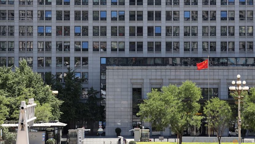 China imposes export controls on 10 US companies