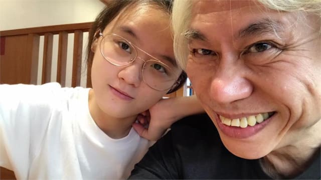 逝世1个月　李坤城社媒上突发文？