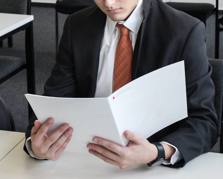 Commentary: The generalist-specialist job distinction is holding many back