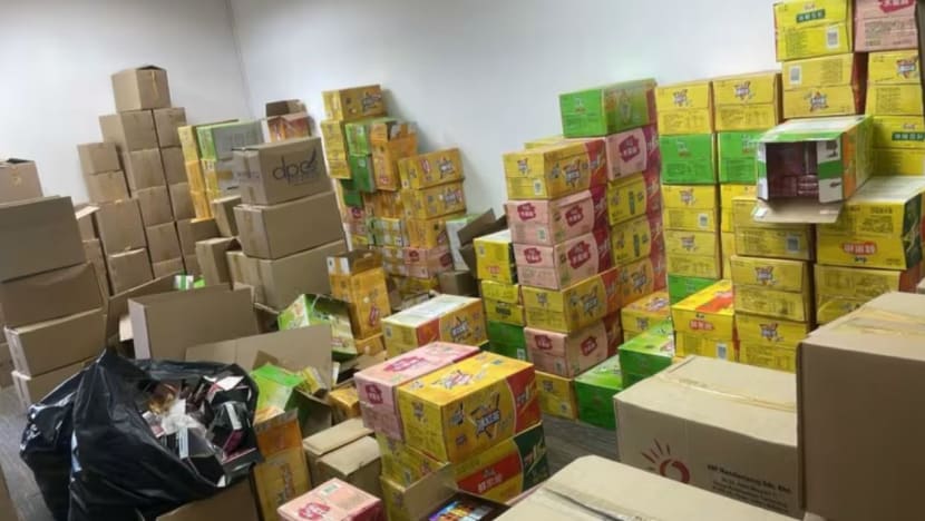 Lelaki dipenjara, didenda kerana bantu simpan produk vape bernilai S$5.2 juta Lelaki dipenjara, didenda kerana bantu simpan produk vape bernilai S$5.2 juta