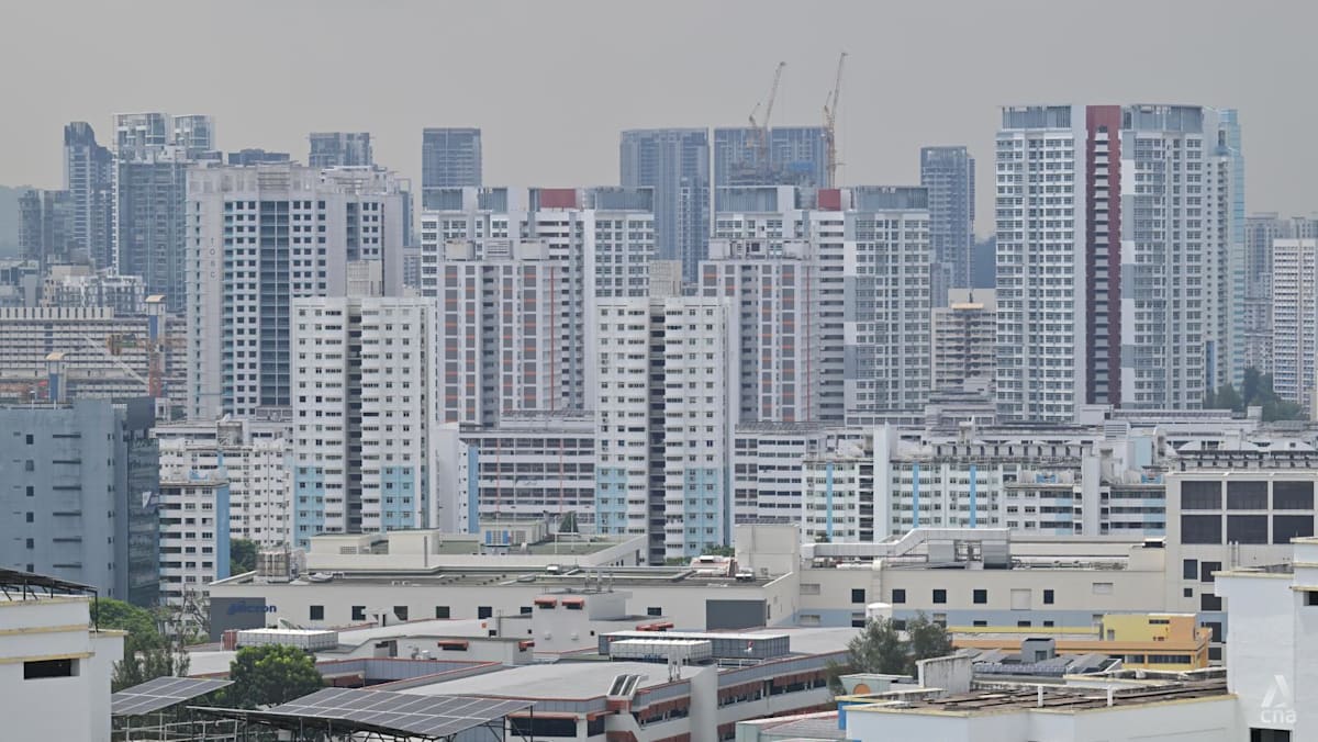 HDB’s annual deficit falls to S.34 billion in last financial year