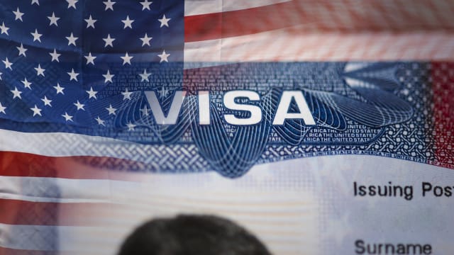 美国或要求部分旅游商务签证持有人缴纳上万元保证金