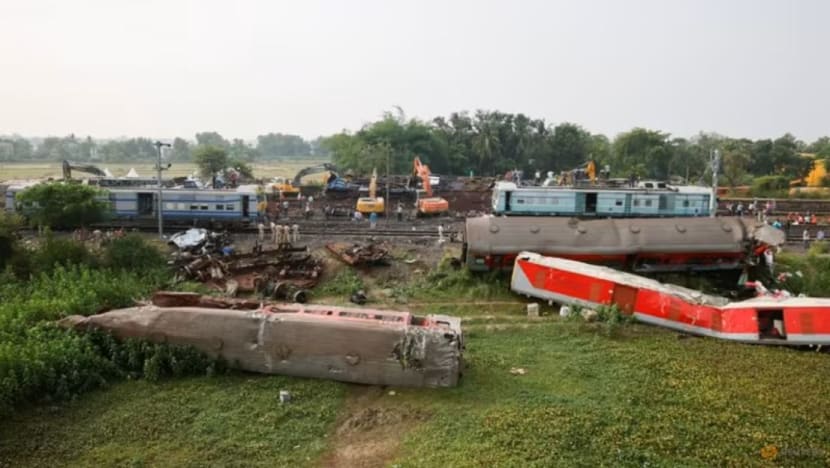 PM Lee utus takziah mendalam kepada Narendra Modi atas tragedi kereta api India PM Lee utus takziah mendalam kepada Narendra Modi atas tragedi kereta api India
