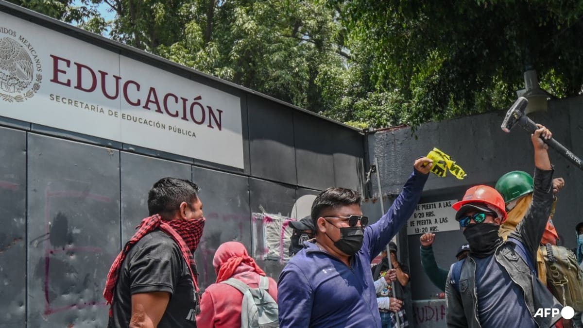 Mexico protesters storm government building days before World Cup