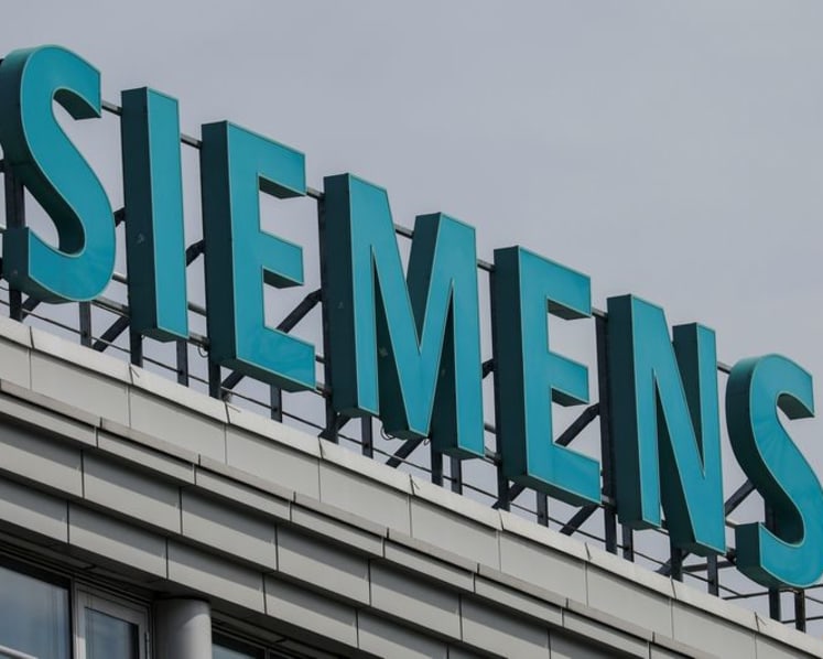 Siemens shares fall on earnings concerns despite sales outlook hike 