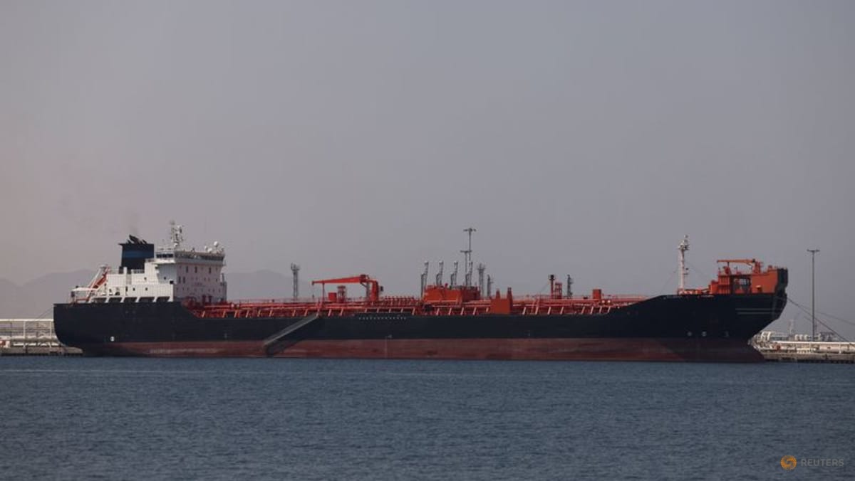 Oil rises nearly 1% as US launches new strikes against Iran,