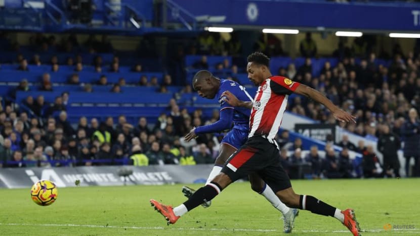 Chelsea beat Brentford 2-1 to close in on Liverpool