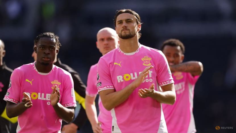 Southampton left to try to avoid becoming worst Premier League team ever