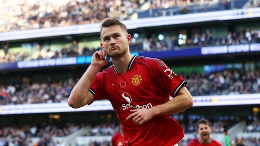 Man Utd boss Carrick uncertain on De Ligt's return date