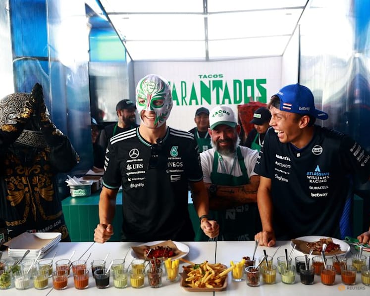Russell dons Lucha Libre mask to watch F1 practice anonymously