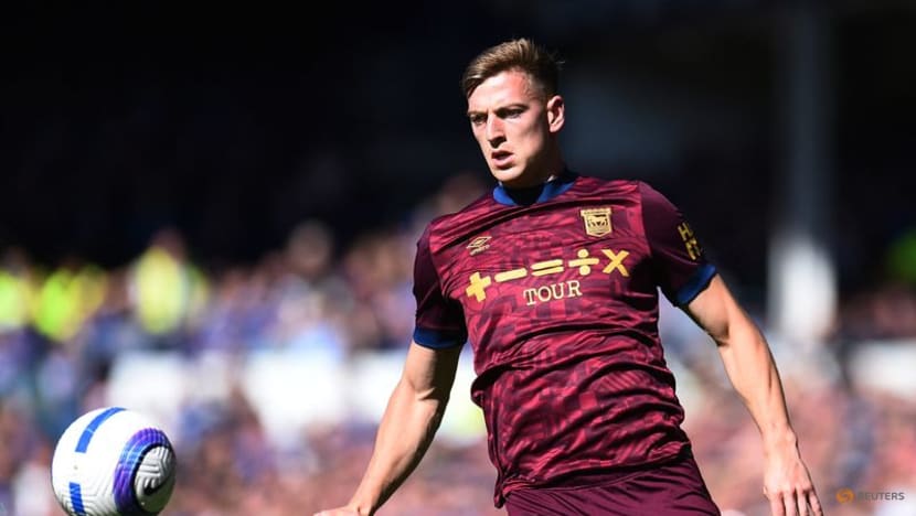 Forward Delap joins Chelsea ahead of Club World Cup