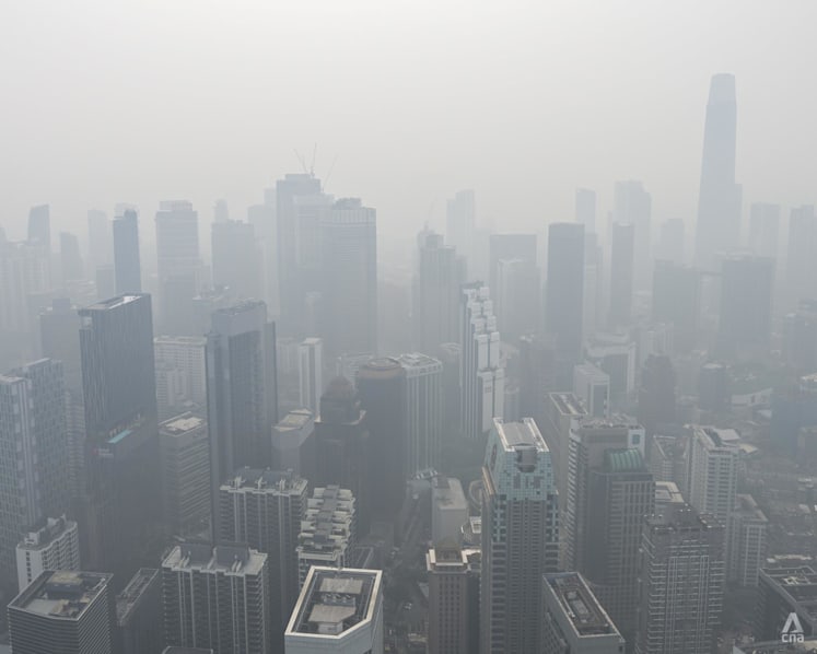Sweeping school closures across Malaysia as haze worsens Sweeping school closures across Malaysia as haze worsens