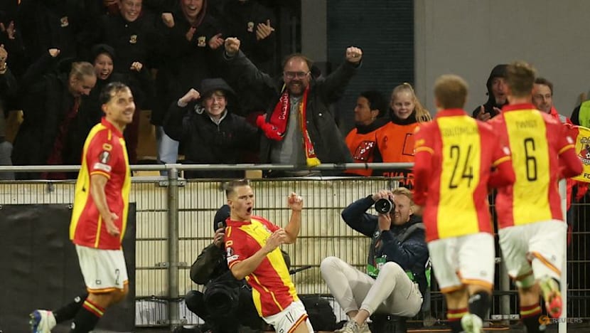 Villa fall to 2-1 loss at Go Ahead Eagles after Buendia misses penalty