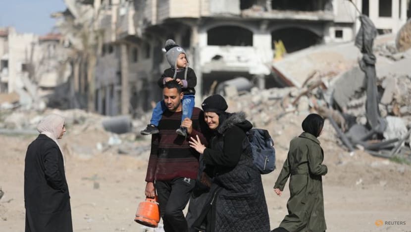 Fighting halts in Gaza as ceasefire takes effect after brief delay Fighting halts in Gaza as ceasefire takes effect after brief delay