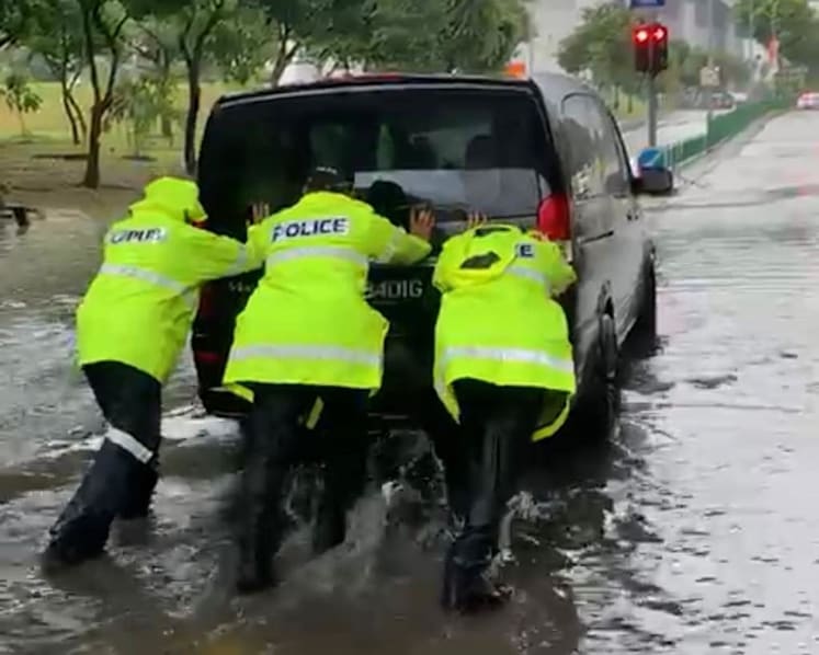 PUB investigating if construction works caused flood at Pasir Ris-Tampines junction