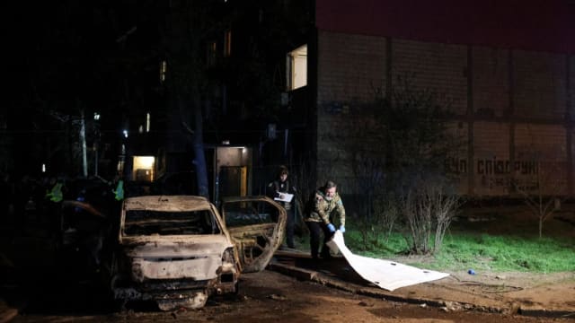 俄罗斯发射导弹袭击泽连斯基家乡 至少16人死亡