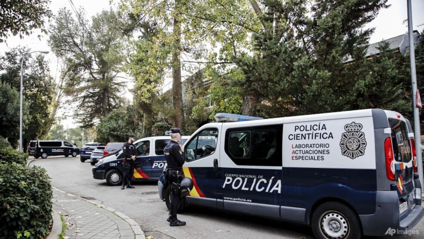 Parcels with animals' eyes sent to Ukrainian embassies