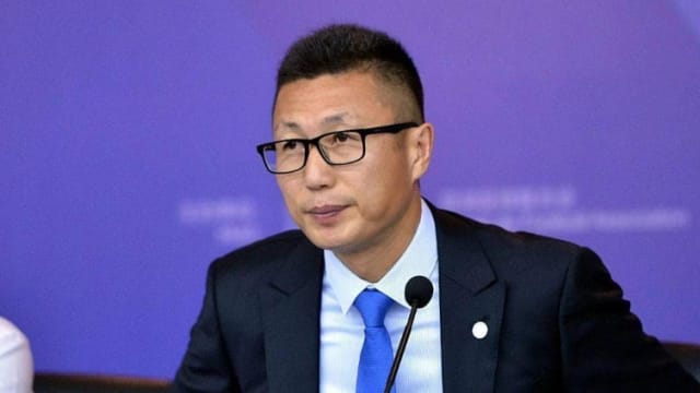 中国足协前部长戚军因受贿 被判处有期徒刑七年和罚款