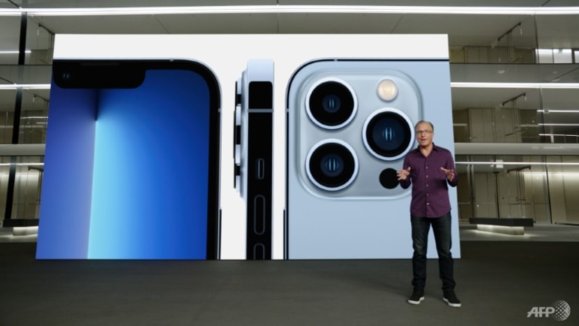 Commentary: Smartphones last longer so why do some people still upgrade theirs each year? Commentary: Smartphones last longer so why do some people still upgrade theirs each year?