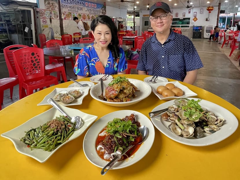 JB food guide: Actual hidden gem seafood in an Orang Laut village and rustic cafe under the trees