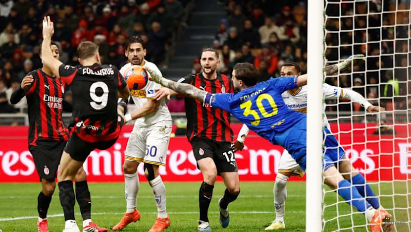 Fullkrug heads winner as Milan edge Lecce at home