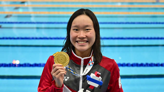 400米自由泳绝对优势摘金 颜欣慧再实现一个三连霸