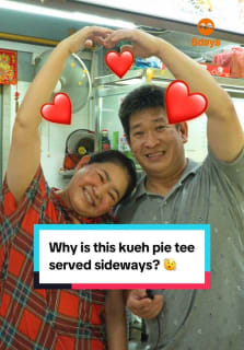 Vietnamese hawker Klim, who married a Singaporean husband, now works at their stall serving local delights like popiah, rojak, muah chee and kueh pie tee. But why is her kueh pie tee served 'toppled' on their sides?! 😦 #8dayseathawker #8dayseat #hawker #localfood #tiktoksg #fyp 