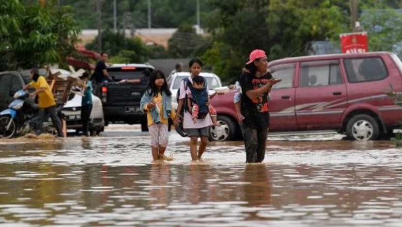Agong perintah agensi M'sia yang terlibat, rakyat bersedia hadapi risiko banjir Agong perintah agensi M'sia yang terlibat, rakyat bersedia hadapi risiko banjir