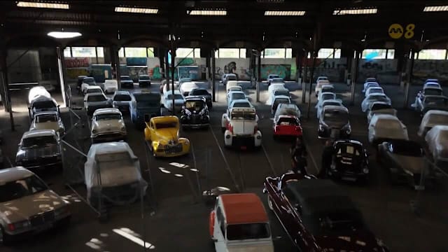 法国男子痴迷收藏车辆 40多年累积逾700辆