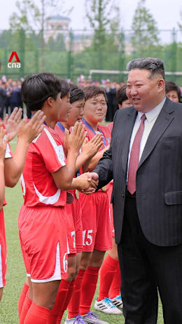 Kim Jong Un meets North Korean women's football champions