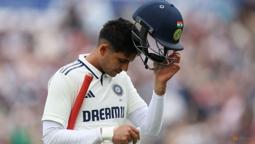 England in driving seat as India reach 204-6