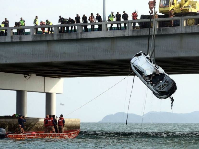 The accident, which occurred at 2.54am on Sunday, resulted in the Mazda CX-5 plunging into the sea.