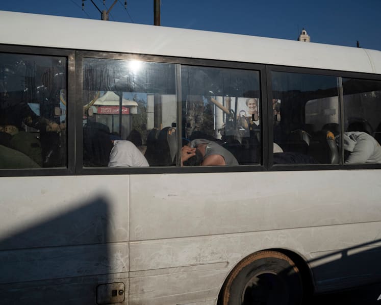 Syria bus crash kills at least 35 Syria bus crash kills at least 35