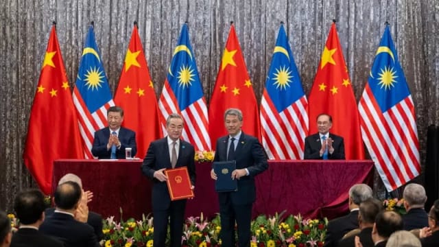 马中签31项备忘录与协议  涵盖AI免签铁路等多个领域