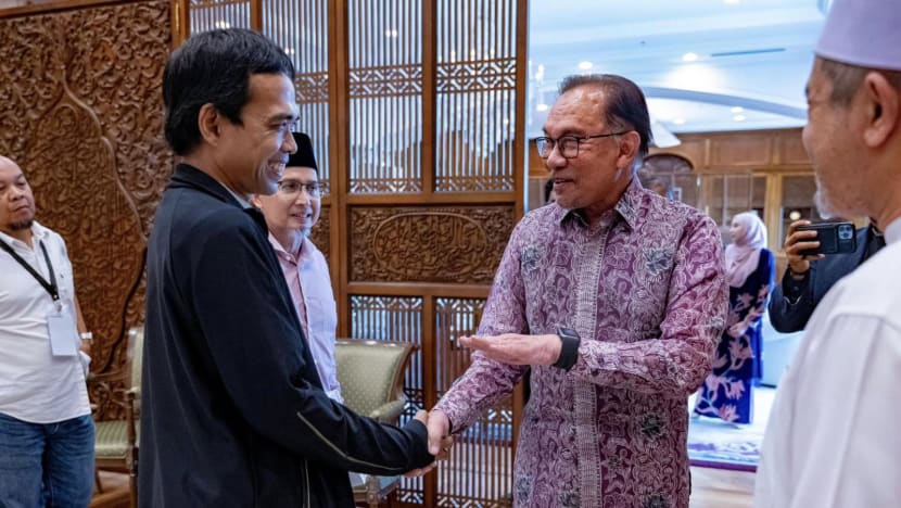 Commentary: Why did Anwar Ibrahim welcome a controversial Indonesian preacher? Commentary: Why did Anwar Ibrahim welcome a controversial Indonesian preacher?