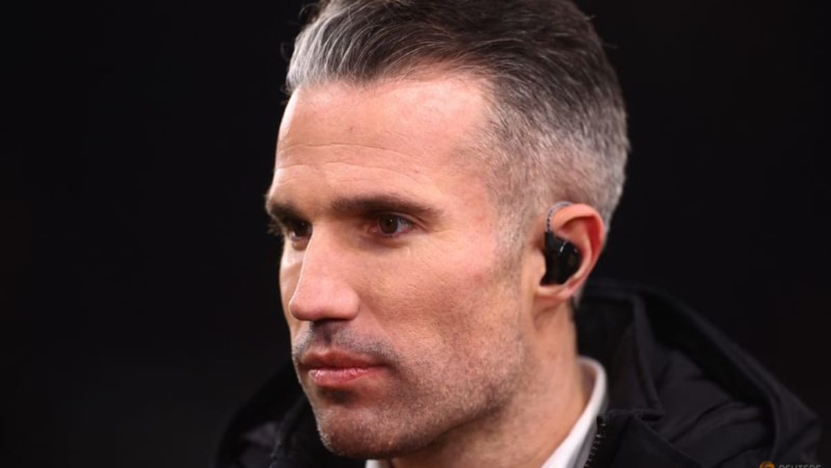 Feyenoord confirm Van Persie as new head coach