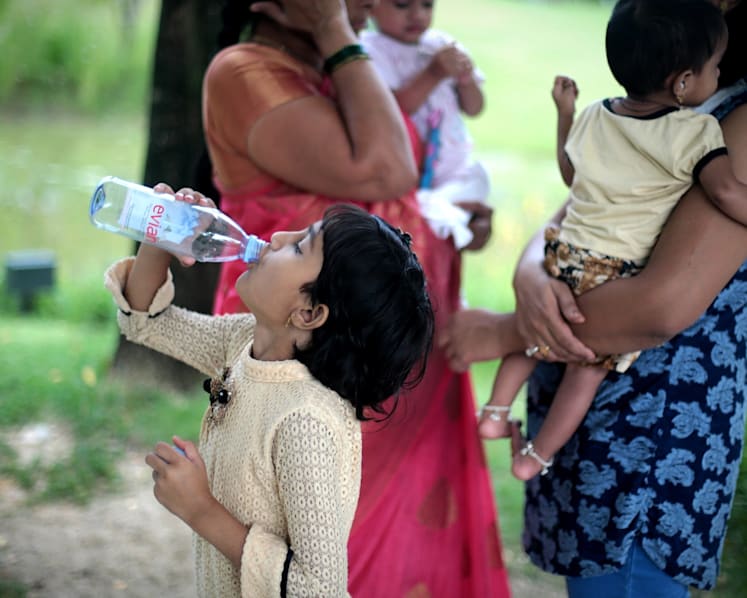 A time to chill as S’poreans beat the heat