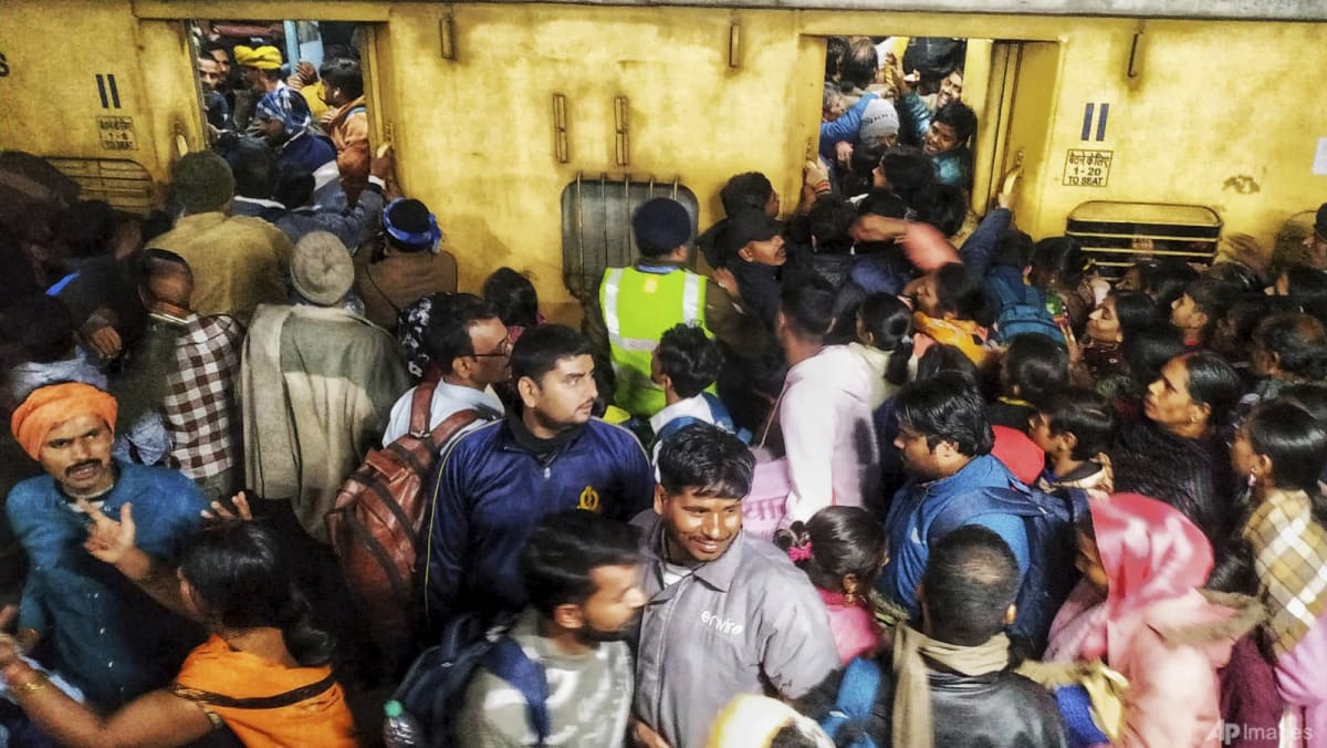 15 dead in India stampede to catch trains to Hindu mega-festival 15 dead in India stampede to catch trains to Hindu mega-festival