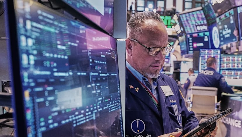 Oil prices fall as markets monitor state of play on US-Iran situation