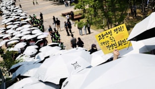 Kakao union stages four-hour strike and rally in South Korea over pay