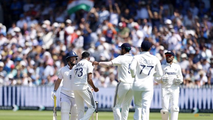 India's Siraj fined for fiery Duckett send-off