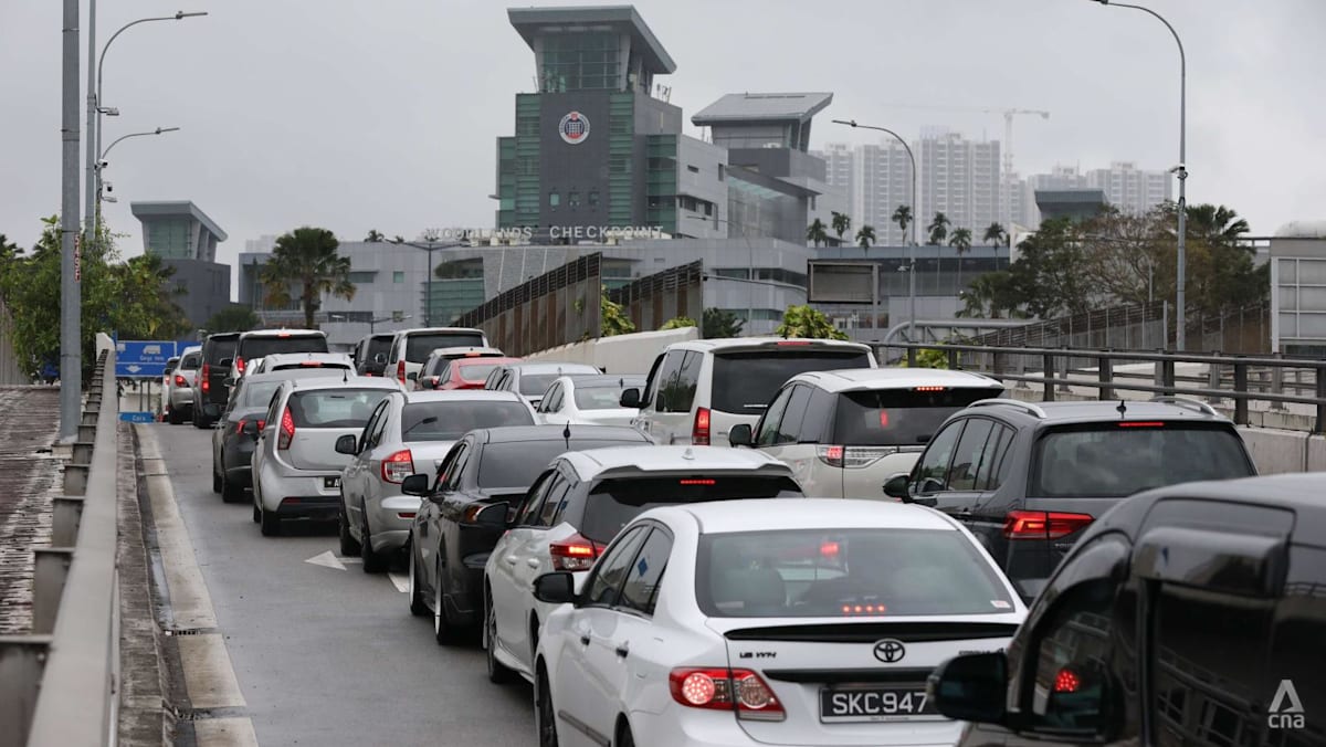 Heavy traffic expected at Woodlands, Tuas checkpoints during Good Friday long weekend