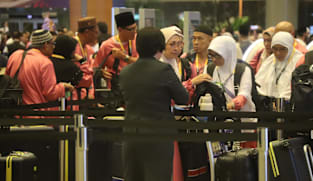 Kumpulan pertama jemaah Haji SG berlepas ke Tanah Suci 