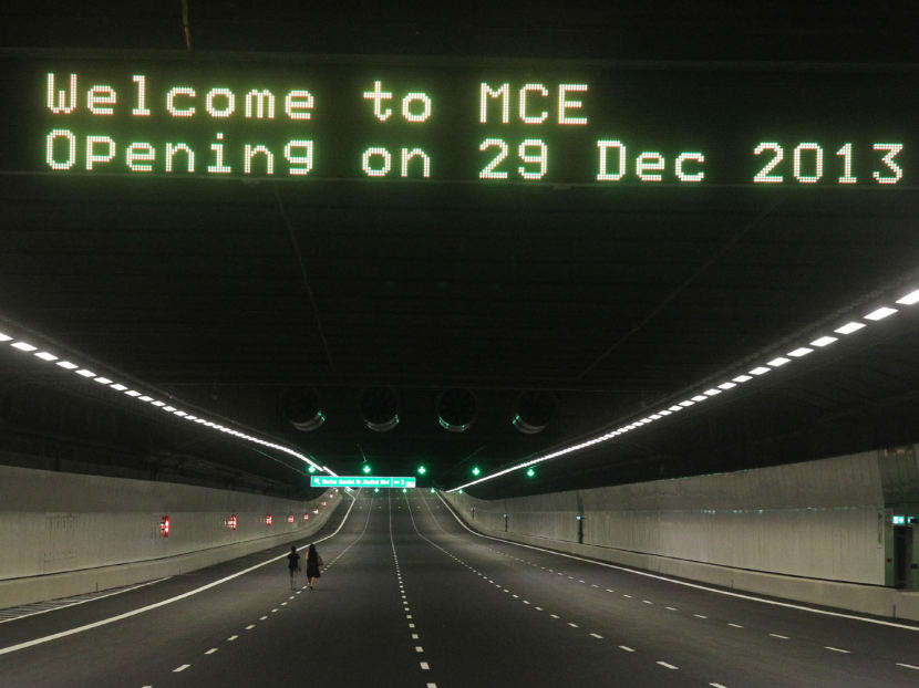 Marina Coastal Expressway opens