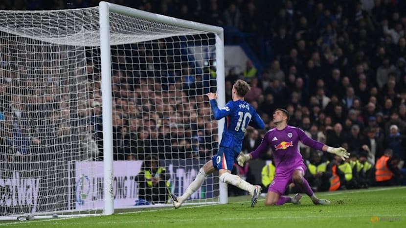 Chelsea suffer familiar failings as Leeds battle back for 2-2 draw