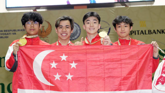 我国击剑队勇夺亚青赛男子少年花剑团体赛首金