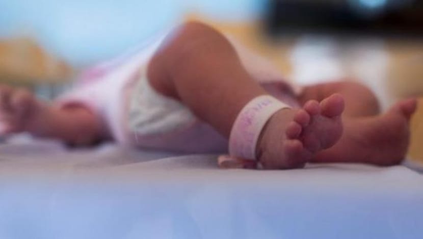 Bayi perempuan ditemui dalam beg pakaian