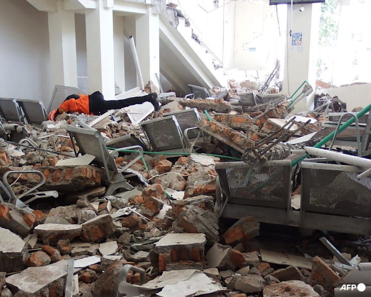 Rescuers search for survivors as Indonesian quake death toll rises to 47