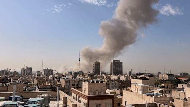 特朗普说考虑降温 以军却指打击将“显著升级”